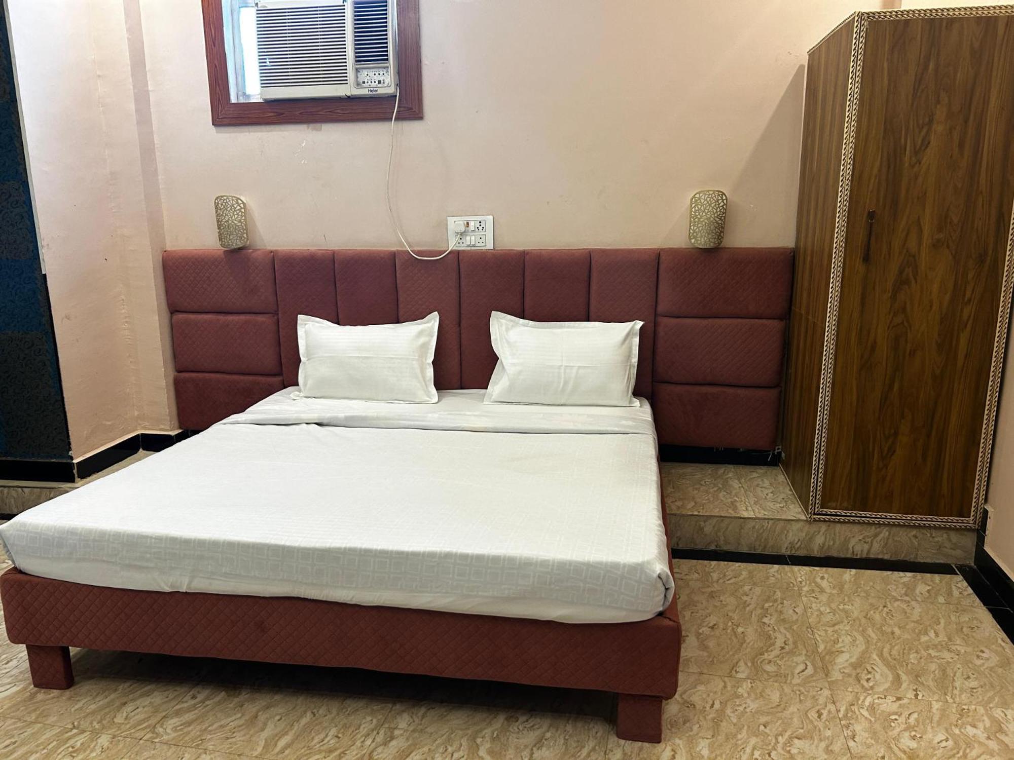 Hotels7Apple Mahoba Buitenkant foto
